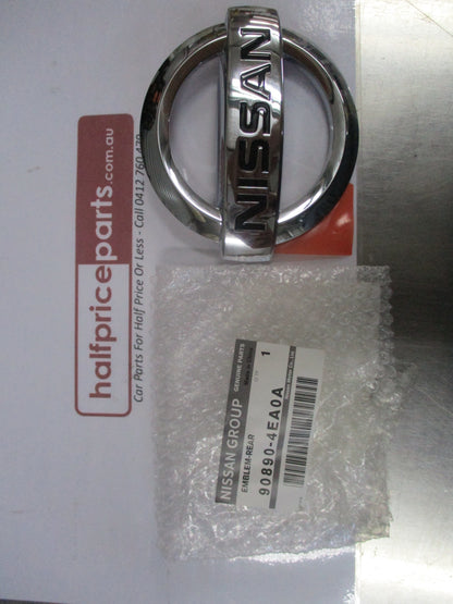 Nissan X-Trail Genuine Rear Tailgate Centre 'NISSAN' Emblem New Part