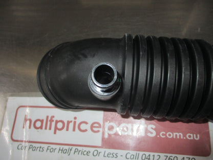 Mazda B2200/B2500/B2600/B2900/BT-50 Genuine Air Cleaner To T/C Duct Pipe New Part