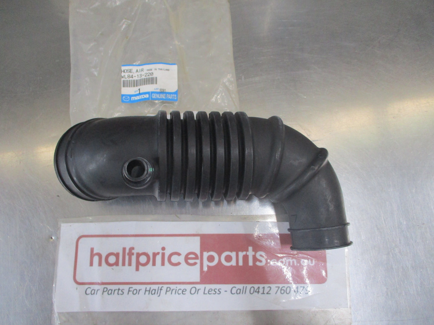 Mazda B2200/B2500/B2600/B2900/BT-50 Genuine Air Cleaner To T/C Duct Pipe New Part