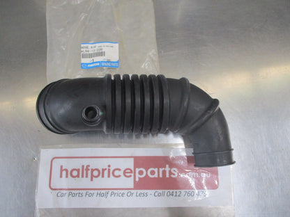 Mazda B2200/B2500/B2600/B2900/BT-50 Genuine Air Cleaner To T/C Duct Pipe New Part