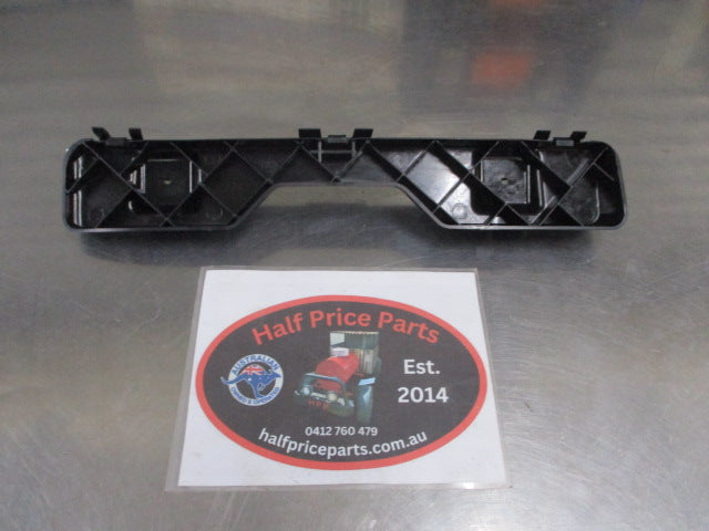Kia Rondo Genuine Right Hand Rear Bumper Side Mounting Bracket New Part
