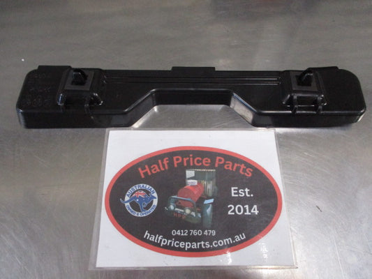 Kia Rondo Genuine Right Hand Rear Bumper Side Mounting Bracket New Part