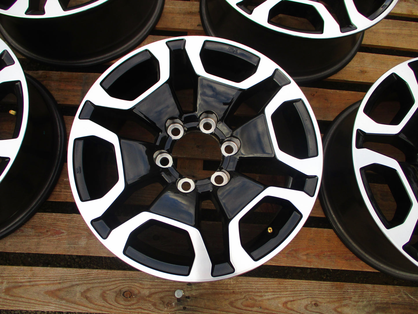 Toyota Hilux SR5 Genuine Set 5 Alloy Wheels No Center Cap Used Part VGC