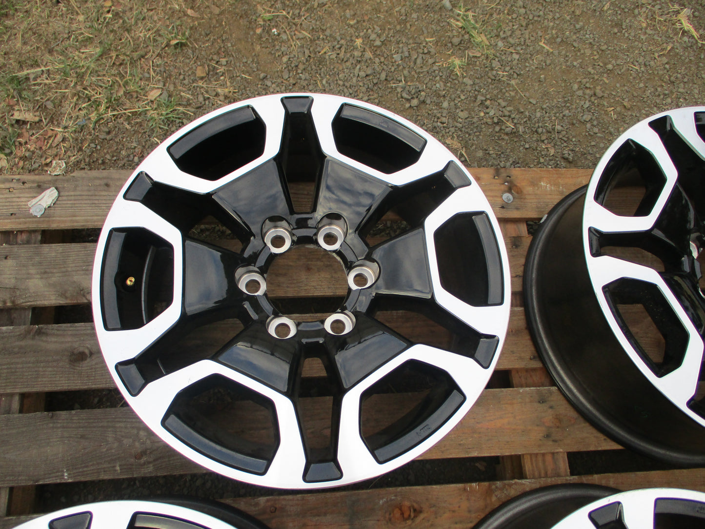 Toyota Hilux SR5 Genuine Set 5 Alloy Wheels No Center Cap Used Part VGC