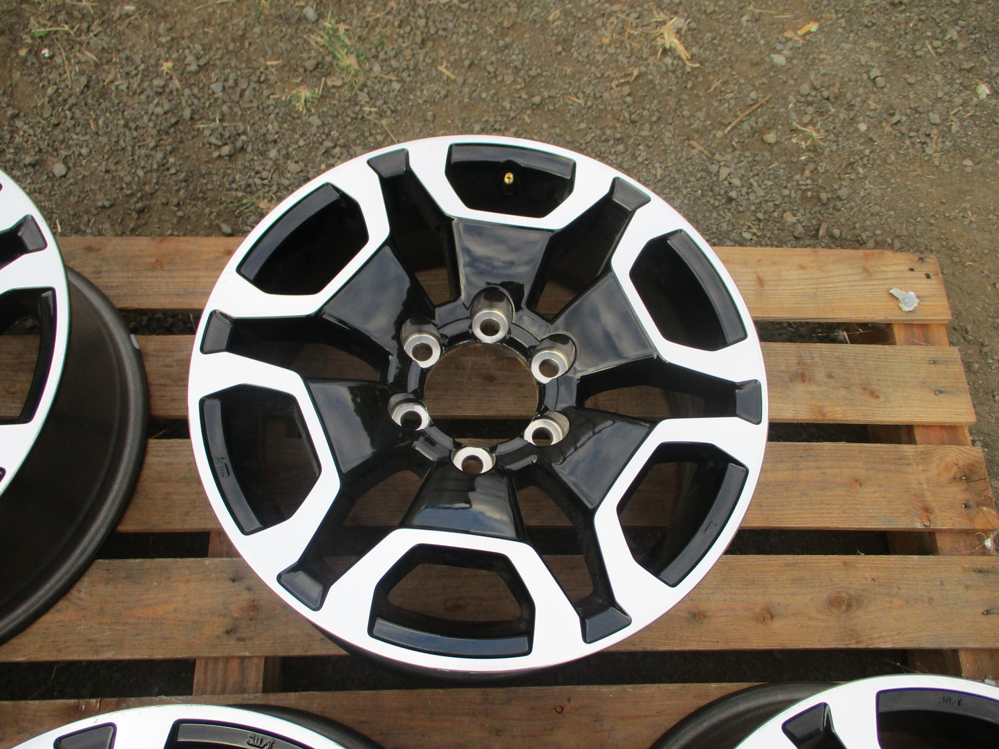 Toyota Hilux SR5 Genuine Set 5 Alloy Wheels No Center Cap Used Part VGC