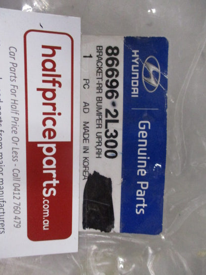 Hyundai Elantra Touring Genuine Right Hand Rear Upper Bumper Upper Bracket  New Part