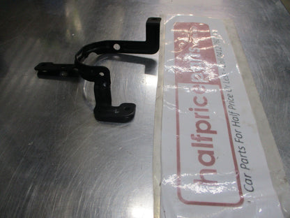 Kia Rio Genuine Front Drivers Side (Right Hand Side) Fog Light Bracket New Part.