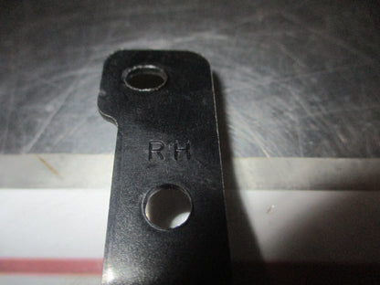 Kia Rio Genuine Front Drivers Side (Right Hand Side) Fog Light Bracket New Part.