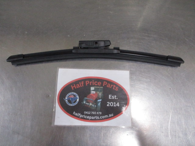 Ford Ranger PX Genuine Right Hand Front Wiper Blade (Drivers) New Part