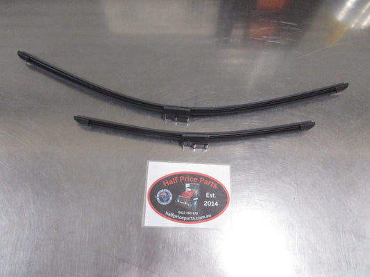 Ford Focus Genuine Front Drivers And Passenger Wiper Set New Part