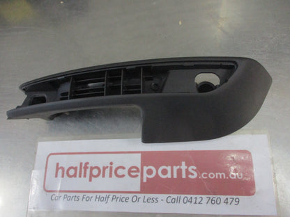 Holden Captiva C100 Genuine Right Hand Front Door Handle (Black) New Part