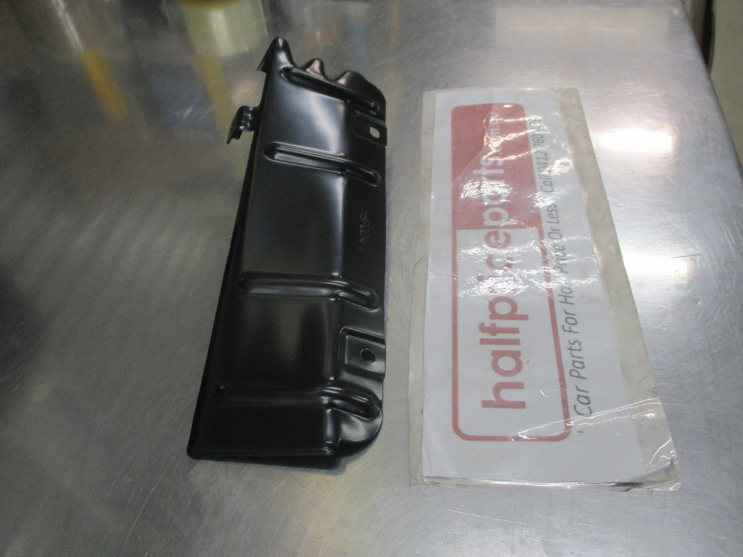 Kia Carnival Genuine Left Hand Rear Bumper Lip Bracket Assembly New Part