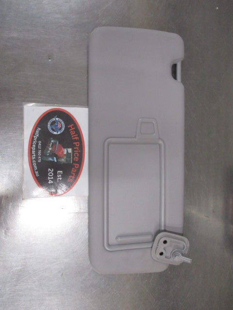 Hyundai Tucson Genuine Right Hand Sun Visor With Mirror New Part