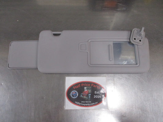 Hyundai Tucson Genuine Right Hand Sun Visor With Mirror New Part