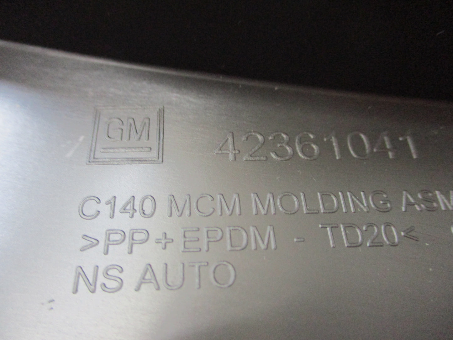 Holden Captiva CG Series II Genuine Passenger Front Flare New Part