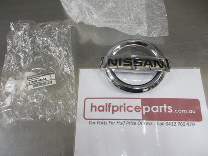 Nissan Navara NP300 D23 Genuine Front Grille Emblem New Part