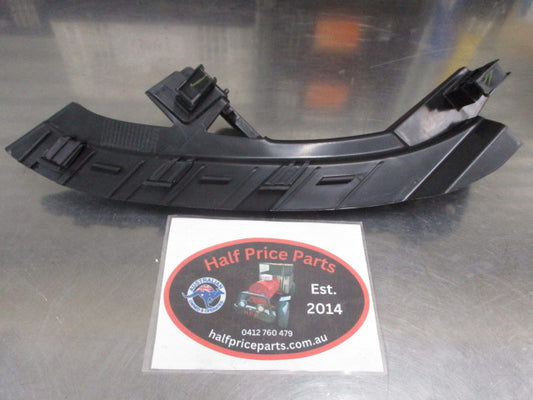 Hyundai I20 Genuine Left Hand Front Bumper Bracket New Part