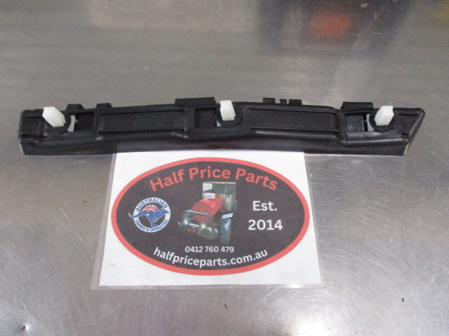 Kia Sorento R (Pre-Facelift) Genuine Passenger Rear Bumper Bracket New Part