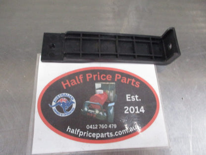 Hyundai Tiburon Genuine Rear Bumper Mounting Bracket Assy New Part
