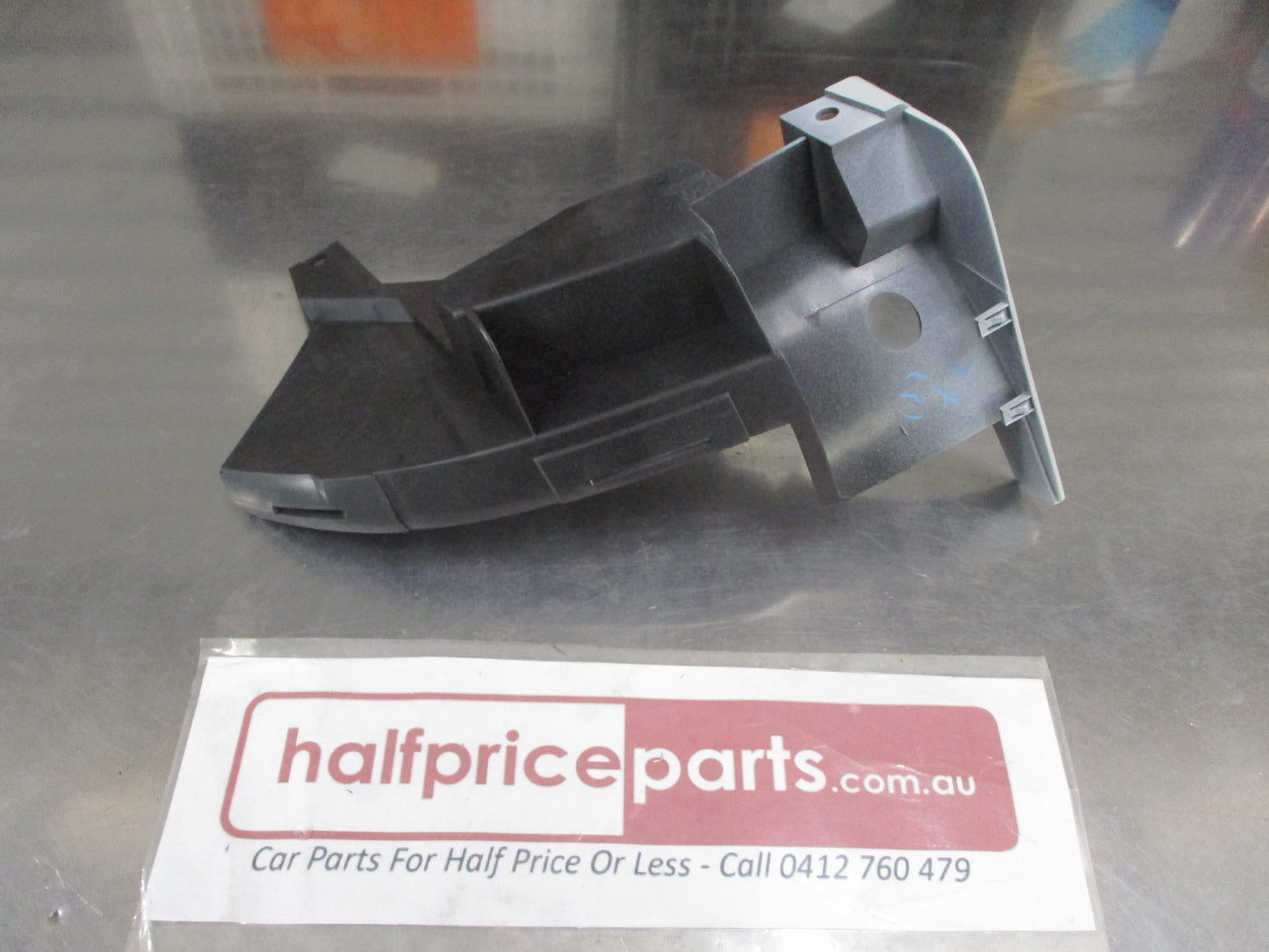 Mazda 2 Genuine Right Front Bumper Retainer Spoiler Holter New Part
