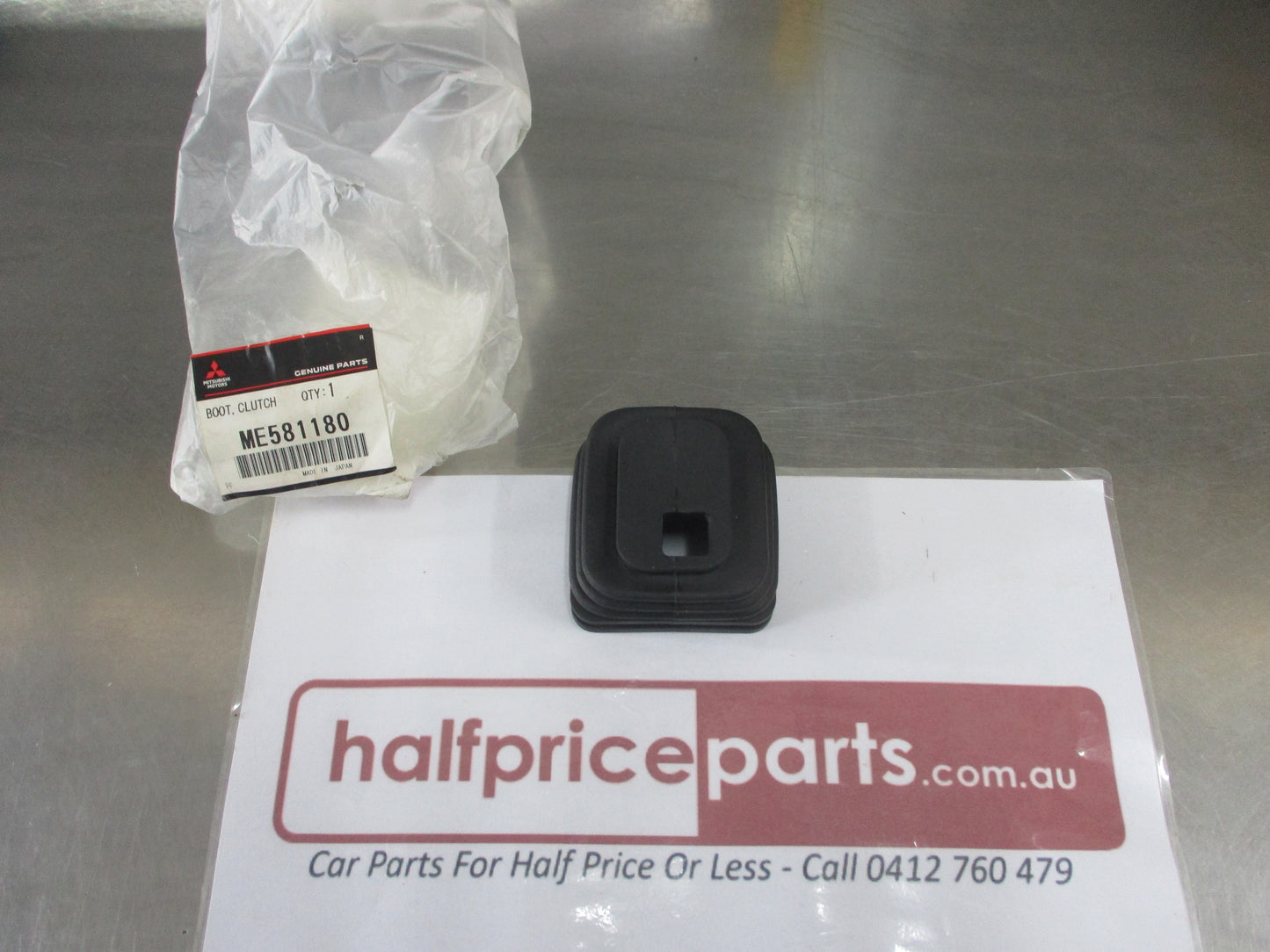 Mitsubishi Pajero/Triton Genuine Boot Clutch Release Fork Rubber New Part