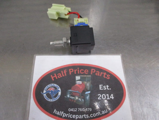 Hyundai Santa Fe/Elantra/Sonata Genuine Brake Pedal Switch Assembly New Part