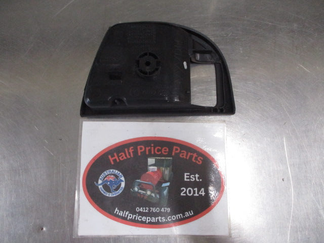 Hyundai Santa Fe Genuine Front Right Interior Door Handle Housing Trim New Part