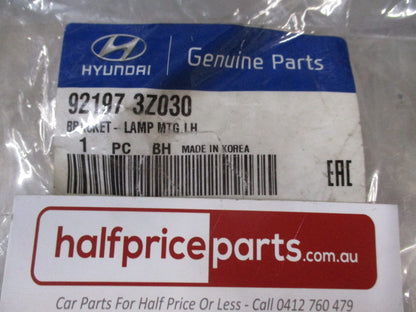 Hyundai I40 Genuine Left Hand Front Head Light Bracket New Part