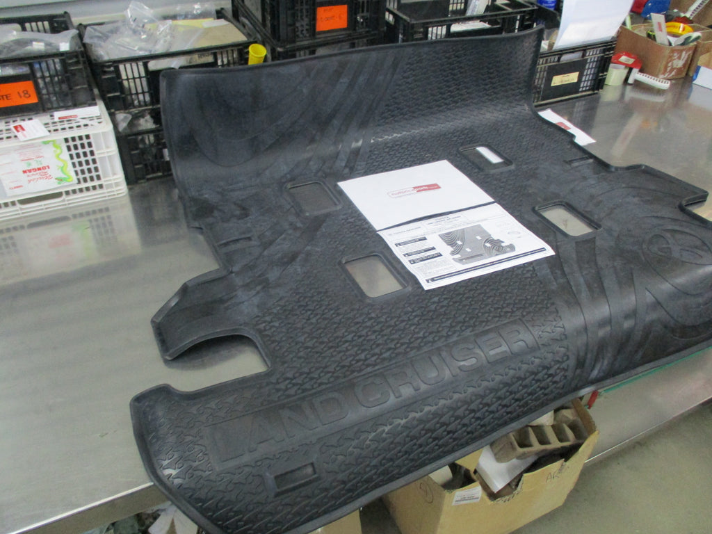 Toyota landcruiser 200 series deals rubber cargo mat