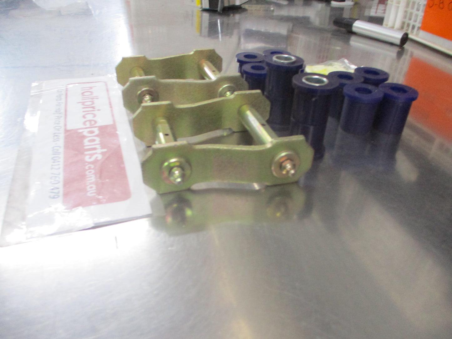 EFS Rear Shackles And Bush Kit Suits Mazda Bravo New Part