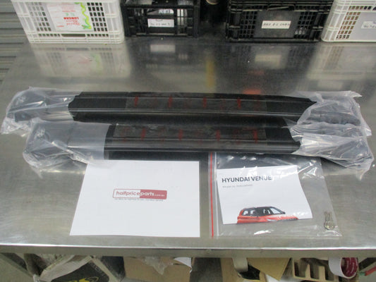 Hyundai Venue QX Genuine Flush Roof Rack Kit New Part