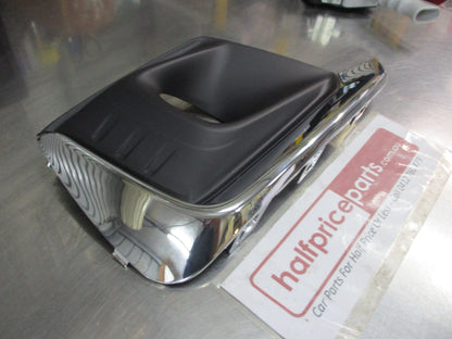 Holden CG Series II Captiva LTZ Genuine Drivers Side Front Fog Light Bezel New Part