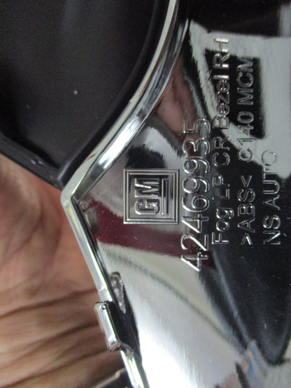 Holden CG Series II Captiva LTZ Genuine Drivers Side Front Fog Light Bezel New Part