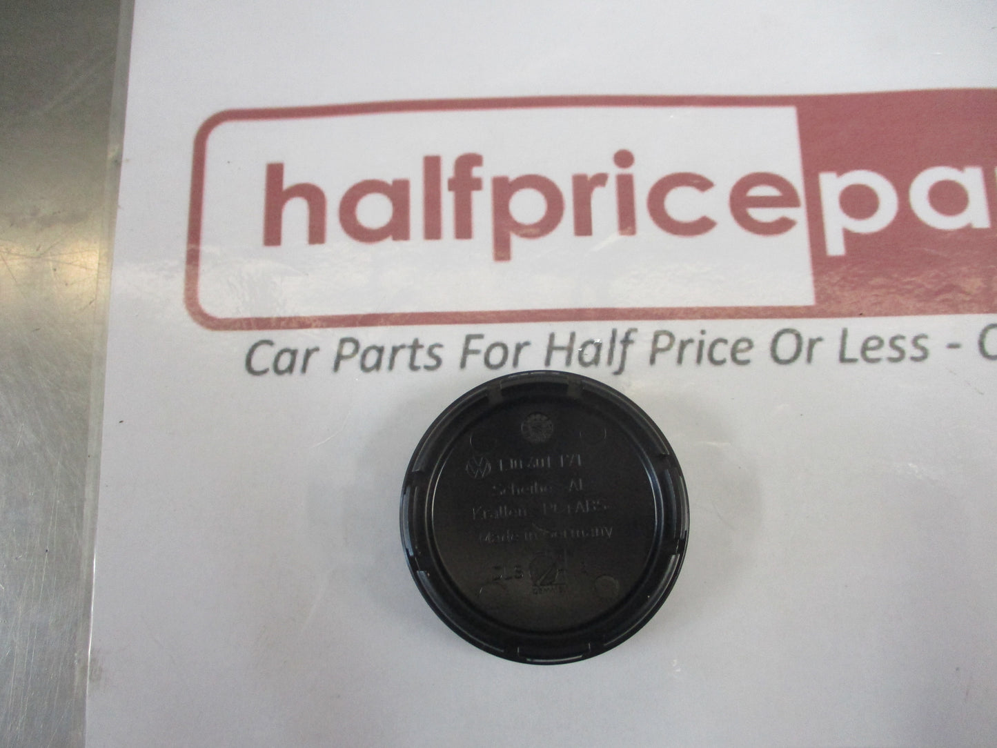 VW Beetle/Bora/Golf/Polo/Up Genuine Alloy Wheel Center Cap New Part