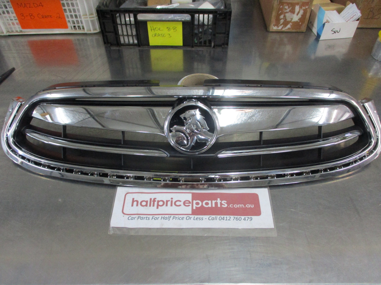 Holden C140 Captiva CG Series II Genuine Front Upper Grille With Emblem New Part
