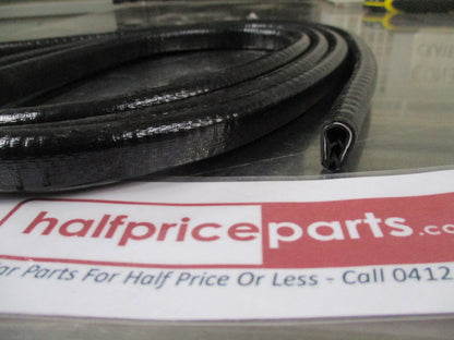 2M - PVC Black Pinchweld (Medium) - 15mm x 11mm -  New Part