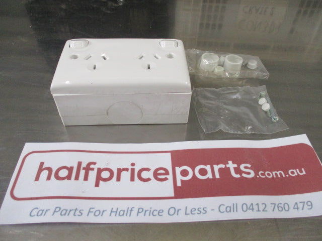 Clipsal 25mm Electrical Power Outlet and Mounting Box New Part