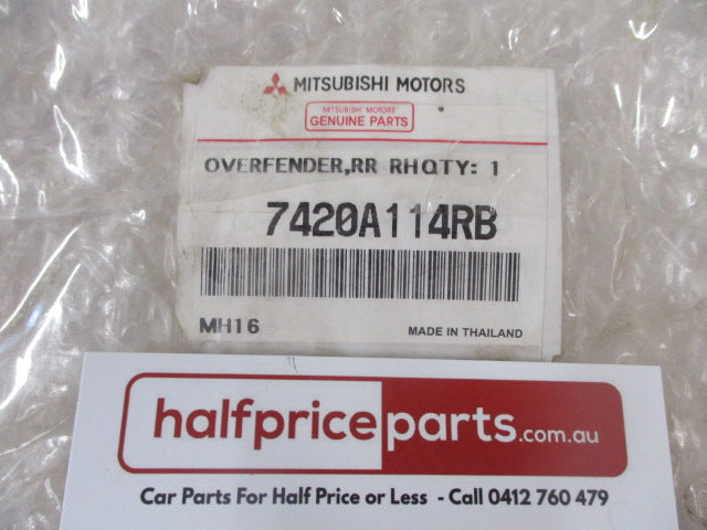 Mitsubishi Triton Dual Cab Genuine Front And Rear Red Flare Set With Fitting Kit New Part