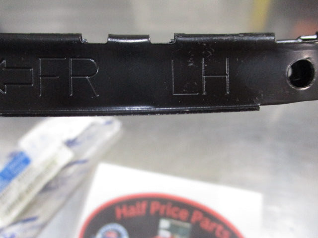 Hyundai Iload/IMax Genuine Front Left Upper Bumper Bracket New Part