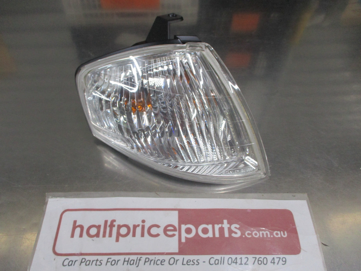 Mazda 323 BJ Genuine Right Hand Front Indicator Light Assembly New Part