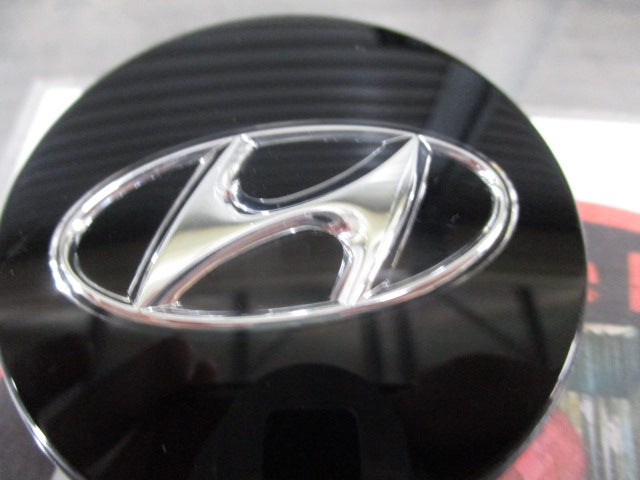 Hyundai Santa Fe Genuine Chrome And Black Alloy Wheel Center Cap New Part