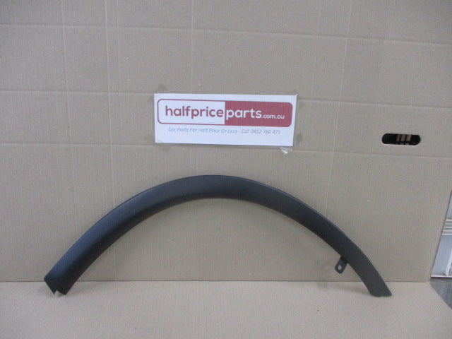 Mitsubishi Outlander Genuine Front Right Hand Wheel Arch Moulding (Unpainted No Fitting Kit) New Part