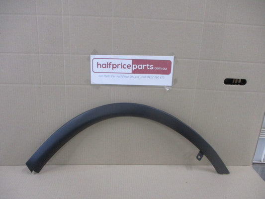 Mitsubishi Outlander Genuine Front Right Hand Wheel Arch Moulding (Unpainted No Fitting Kit) New Part