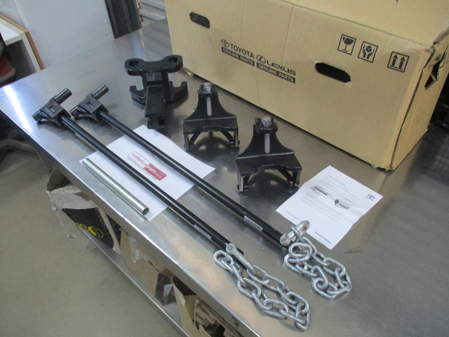 Toyota Kluger Genuine Load Distribution Hitch 2000kg New Part