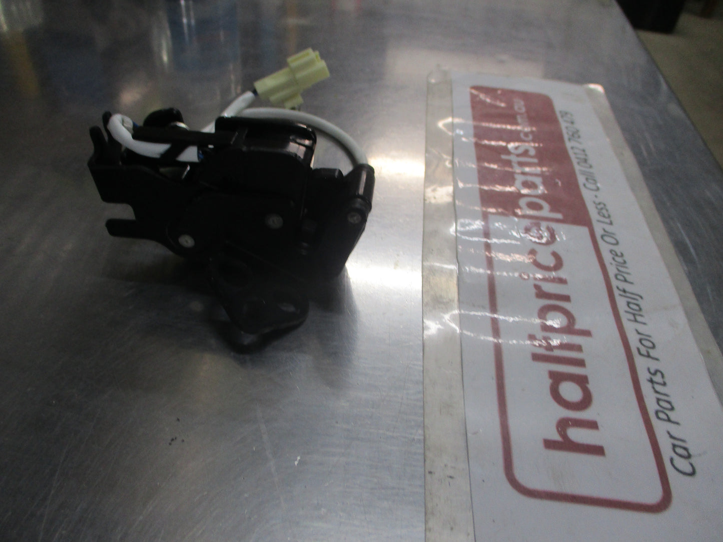 Mazda UP BT-50 Cab Plus Genuine Right Hand Rear Door Latch Assembly New Part