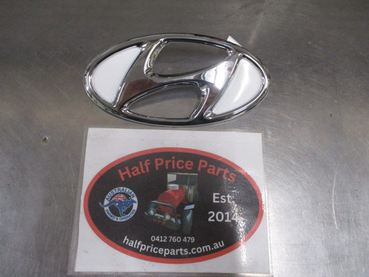 Hyundai Elantra Genuine Chrome Front Grille Emblem New Part