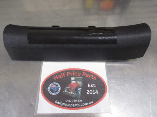Kia Sportage SLI Genuine Right Hand Rear Door Scuff Trim New Part