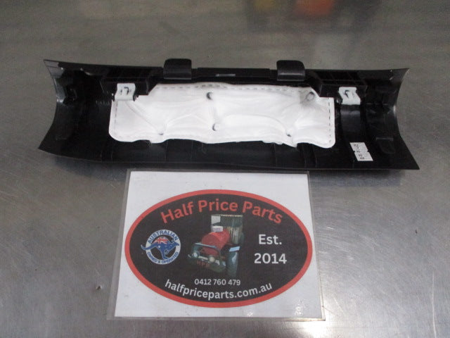 Kia Sportage SLI Genuine Right Hand Rear Door Scuff Trim New Part