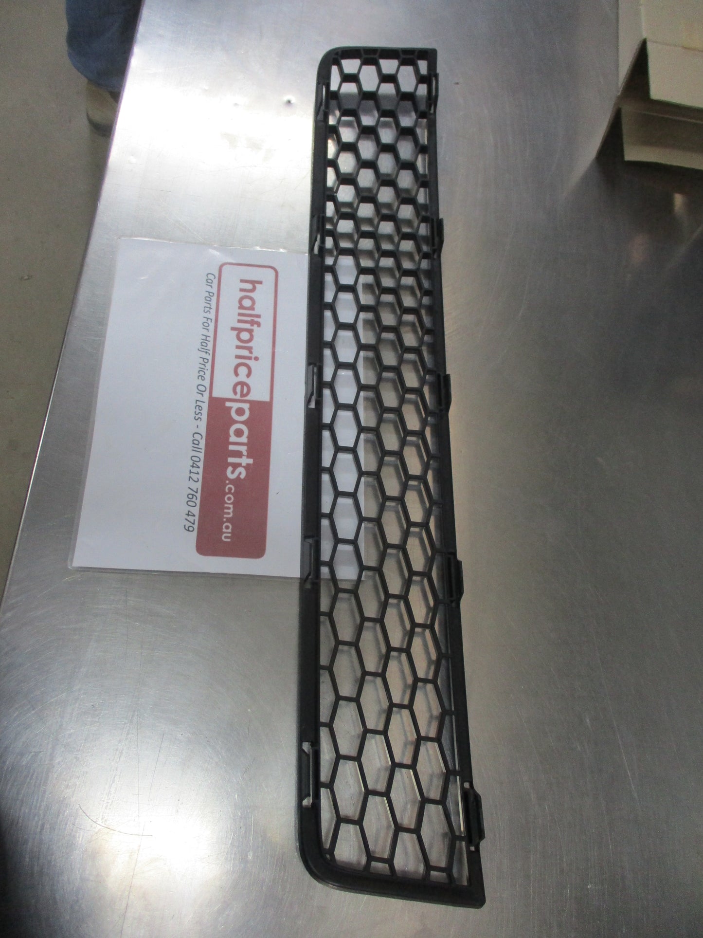 Holden VE SS/SSV/SV6 Series 1 Genuine Lower Front Grille - New Part