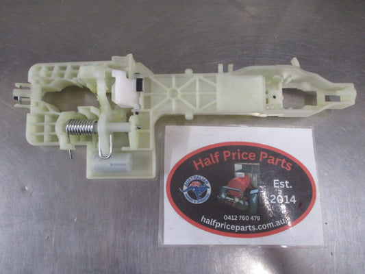 Kia Sportage Genuine Left Hand Front Door Inner Handle Base New Part
